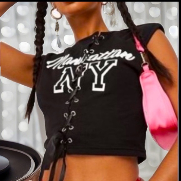 MANHATTAN NEW YORK Lace Up At An ↙️ ⬆️ 2 ⬇️Vest Style Short Sleeve Crop T-Shirt - Picture 4 of 9